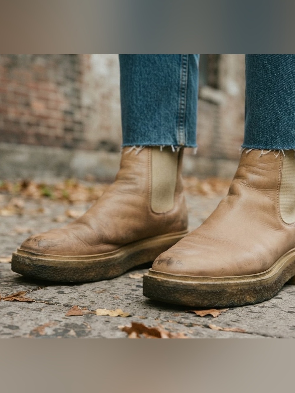 Loeffler Randall Tan Leather Crepe Sole Chelsea Boots Sz 8 (Distressed)